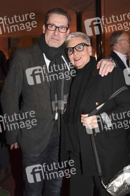 Theaterpremiere 'Trennung frei Haus' in München